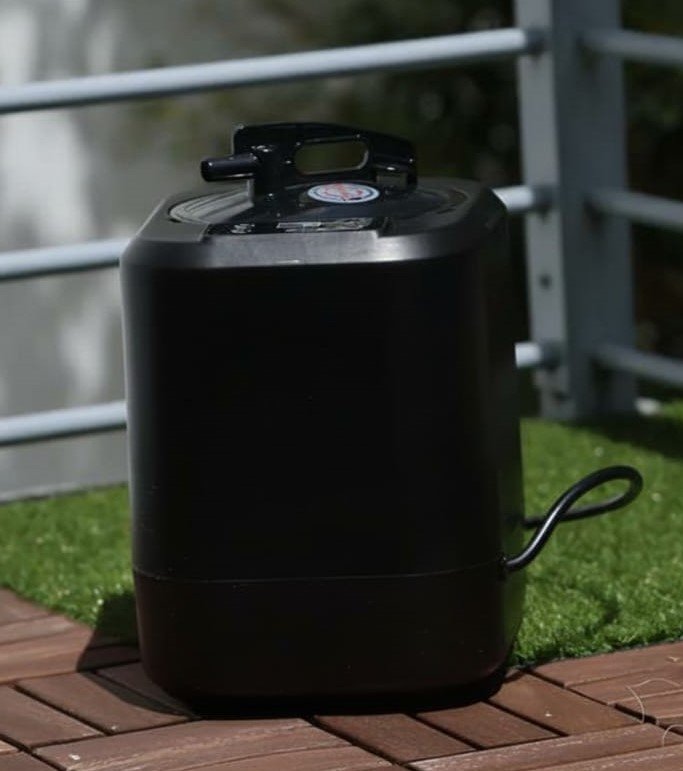 Electric steam generator